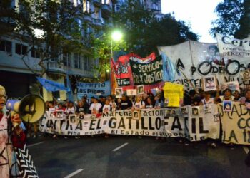 Marcha en Buenos Aires por los jóvenes asesinados en San Miguel del Monte