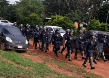 Paraguay. 600 policías desalojaron a 20 familias campesinas y destruyeron sus viviendas