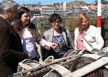 A candidata de Unidas Podemos Cambiar Europa, Vanessa Angustia, esixe solucións aos problemas de contaminación e a falta de traballo nas nosas costas