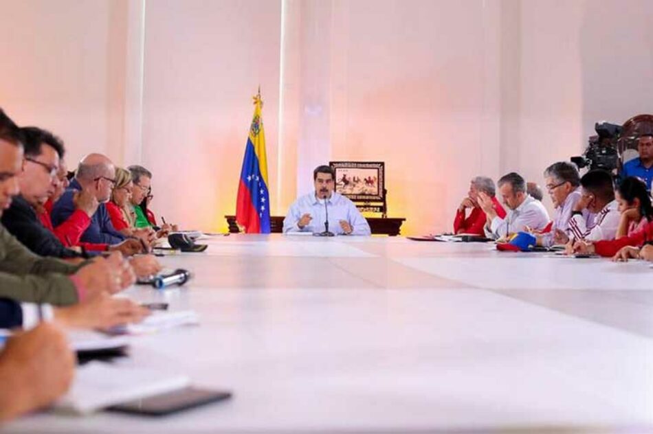 Maduro ratifica convocatoria a elecciones parlamentarias en Venezuela
