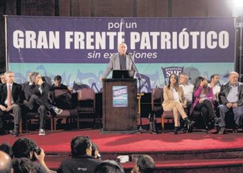 Acto en Argentina a favor de una gran coalición contra Macri en la elecciones generales