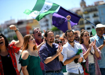 Iglesias, en Sevilla: «Hemos aprendido que desde el Gobierno se puede mejorar la vida de la gente, y nuestro compromiso es ese, no darnos golpes en el pecho»