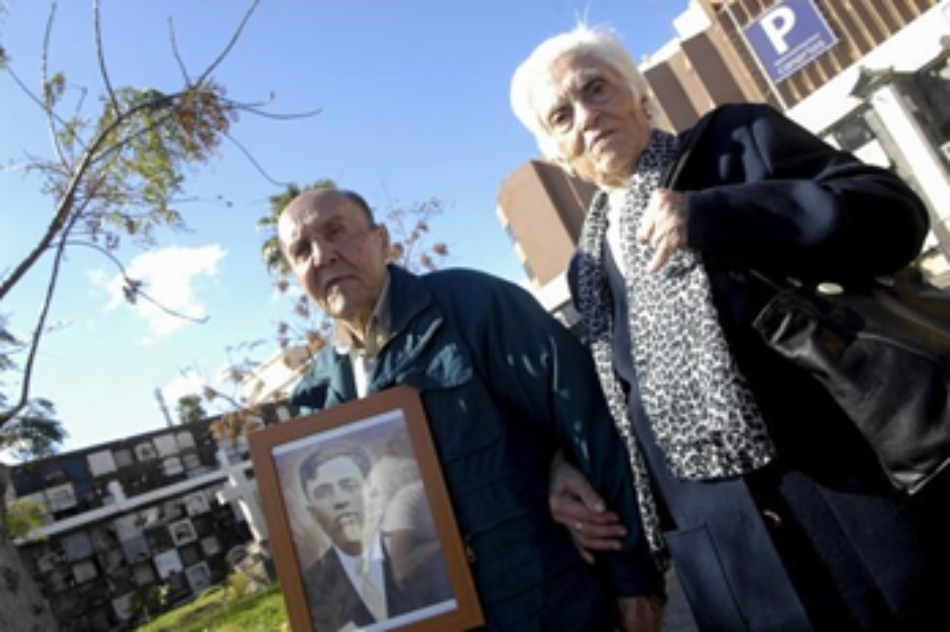 Denuncian «despilfarro de dinero público en los estudios y sondeos para la exhumación de la fosa común del cementerio de Las Palmas GC»