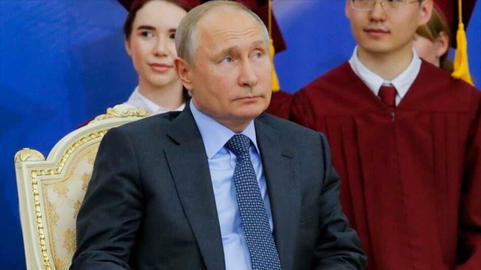 Putin tilda de “locos” a los que apoyan a Guaidó en Venezuela