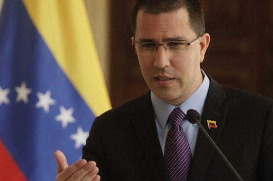 Canciller Arreaza rechaza declaraciones de Iván Duque sobre Venezuela