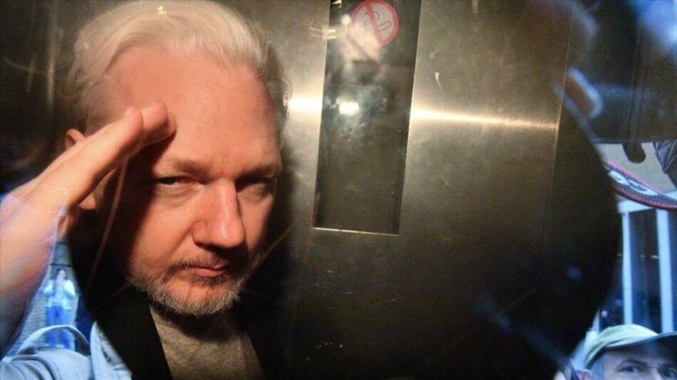 Julian Assange sufre “malos tratos” en su prisión británica