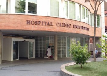 El personal de limpieza del Hospital Clínico Universitario de Valencia desmiente informaciones publicadas anteriormente sobre su negativa a retirar residuos de las plantas