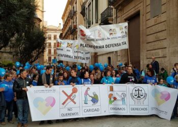 Plataforma TEA denuncia que cientos de familias de alumnos con autismo siguen sin plaza escolar