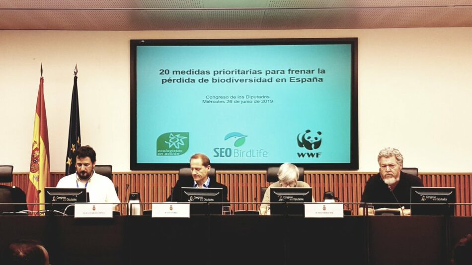 Las organizaciones ecologistas presentan en el Congreso de los Diputados 20 medidas prioritarias para frenar la pérdida de biodiversidad en España