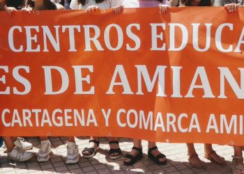 STERM-i reclama hechos concretos para eliminar el amianto de los centros educativos