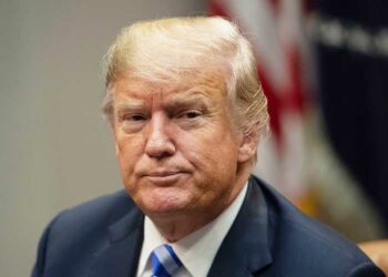Demandas de impeachment: Trump echa leña al fuego
