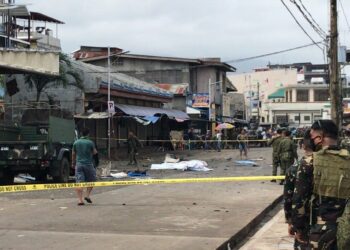 5 muertos en un atentado contra un campamento militar en Filipinas