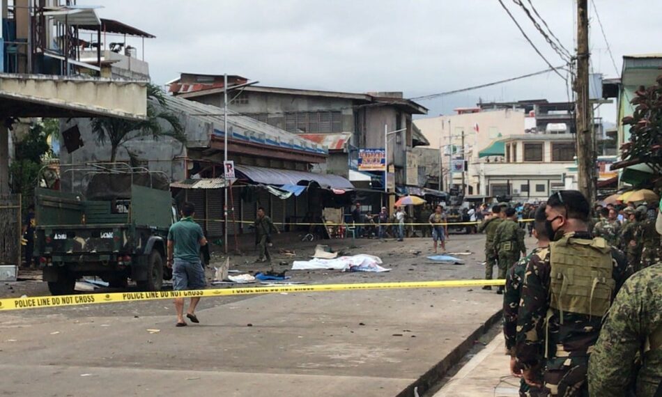 5 muertos en un atentado contra un campamento militar en Filipinas