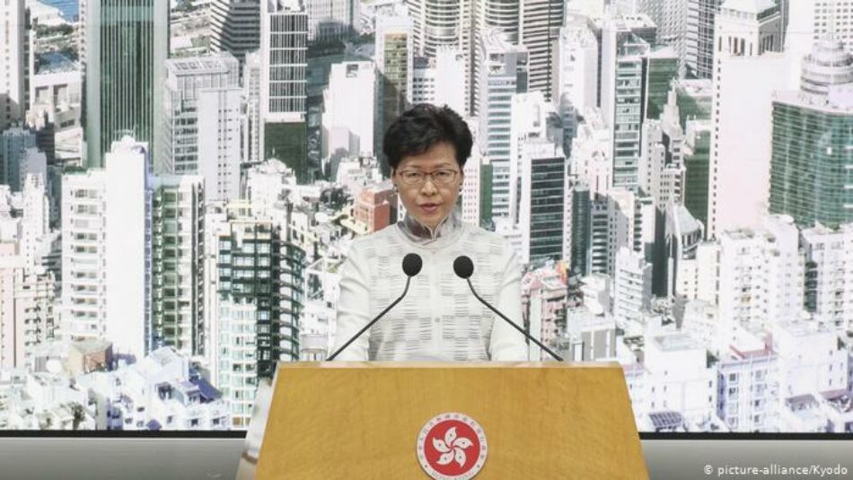 Hong Kong suspende la ley de extradición tras las protestas masivas