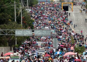 Choques entre la policía y los manifestantes en el segundo paro nacional de protesta en Honduras