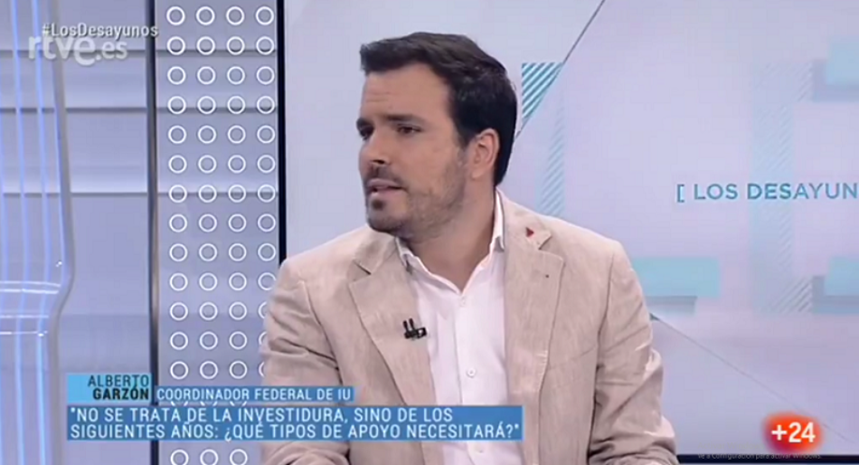 Alberto Garzón subraya la “necesidad” de llegar a un acuerdo de gobierno con el PSOE pero advierte de que la dirección socialista no ha hecho “esfuerzos relevantes” para lograr el apoyo