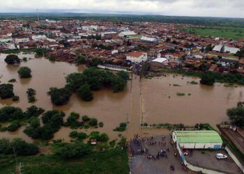 Brasil. Más de 2500 personas desalojadas tras ruptura de represa en estado de Bahia