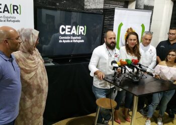 CEAR Canarias y el Mercado del Puerto se unen para celebrar “Acoge un Plato”