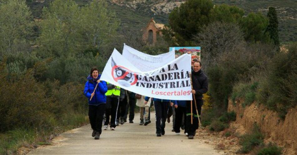 La Ecomarcha apoya a las luchas vecinales en Huesca contra la ganadería industrial