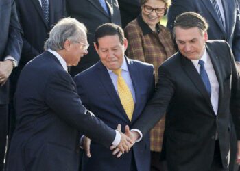 Bolsonaro cumple seis meses en el poder: crecimiento débil, desempleo y retrocesos