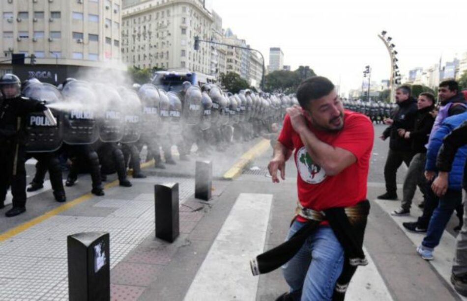 Argentina. Manifestación termina con gases lacrimógenos en Obelisco porteño