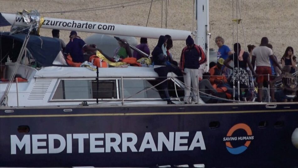 El velero Alex desembarca en Lampedusa con 41 personas rescatadas