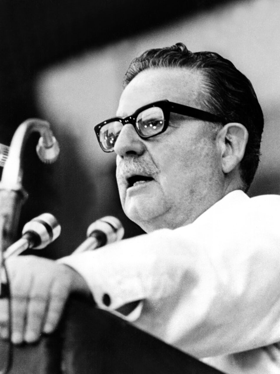 Último mensaje de Savador Allende a su pueblo, y crónicas periodísticas (Chile, 11 de septiembre 1973)