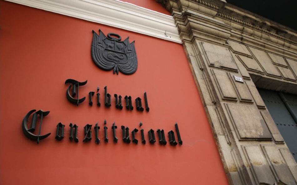 El Tribunal Constitucional reinterpreta, de manera sustantiva, las funciones del Rey y niega la posibilidad de ser criticado