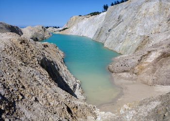 El servicio de urgencias del Complejo Hospitalario de A Coruña alerta sobre la peligrosidad de las balsas mineras del Monte Neme