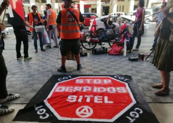 Adelante Andalucía muestra su apoyo a los 134  trabajadores de Sitel afectados por un ERE “injustificado”