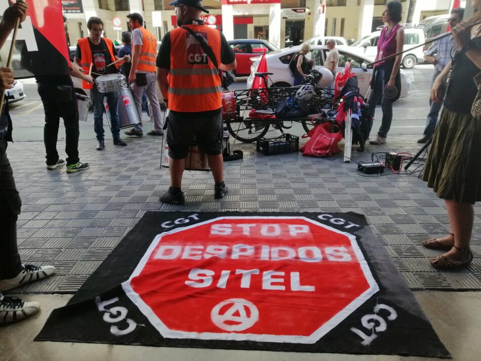 Adelante Andalucía muestra su apoyo a los 134  trabajadores de Sitel afectados por un ERE “injustificado”