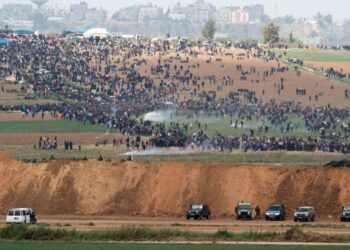 Al menos 30 palestinos heridos por represión israelí en Gaza