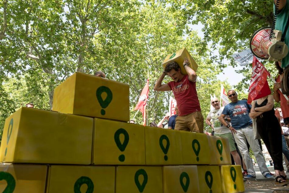 Los “riders” se concentran en Valladolid contra el modelo laboral impuesto por las multinacionales