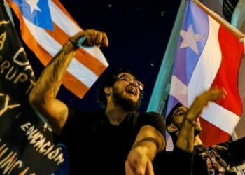 Más de 113 mil puertorriqueños exigen renuncia de gobernador