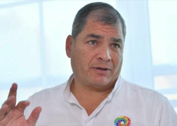 Justicia de Ecuador dicta prisión preventiva contra Correa