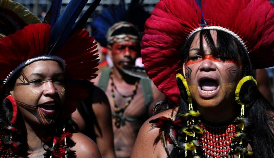 Mujeres indígenas inician protestas contra Bolsonaro en Brasil