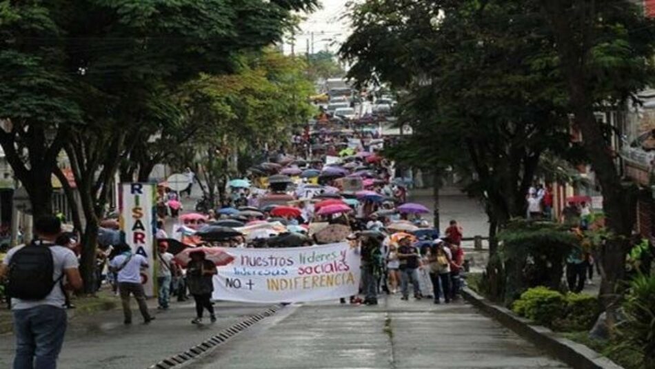 Maestros colombianos arrancan paro nacional de 48 horas