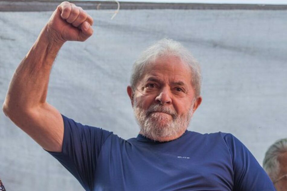 Erguido de dignidad Lula cumple 500 días de prisión política