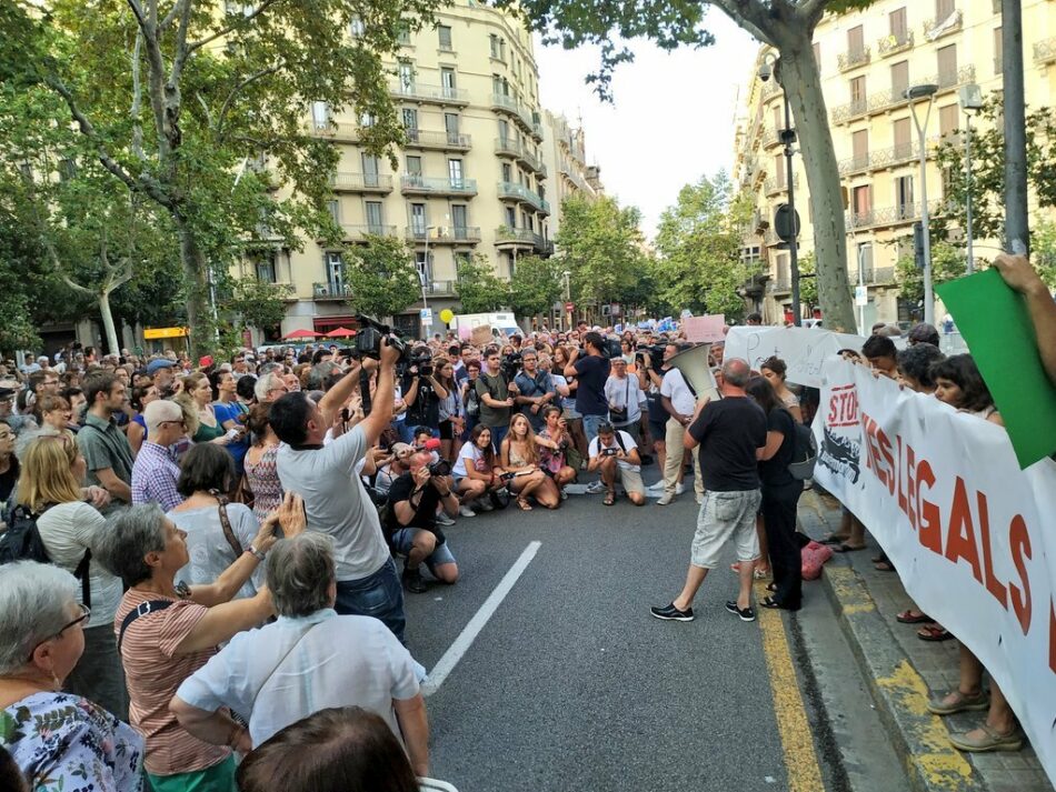 Concentración en Barcelona en apoyo al Open Arms: «vías legales y seguras»