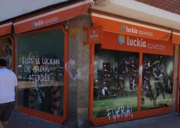 IU denuncia la “dejadez y la nula ambición del Gobierno” para hacer frente al aumento de la adicción al juego y las casas de apuestas