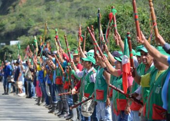 Asesinan a dos guardias indígenas en Cauca, Colombia