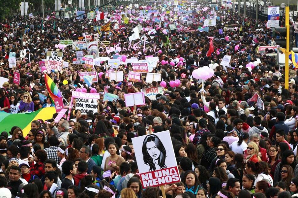 Miles de mujeres peruanas exigen fin de la violencia de género