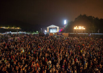 FACUA denuncia a más de 40 festivales de música en toda España por impedir el acceso con comida y bebida