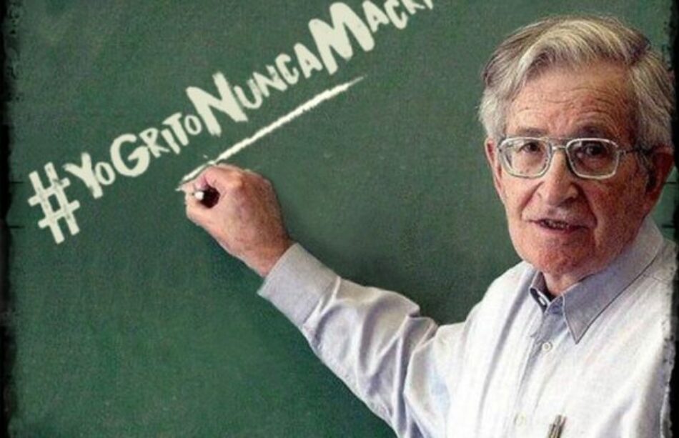 Noam Chomsky: «Las políticas de Macri están diseñadas para el beneficio de los ricos»