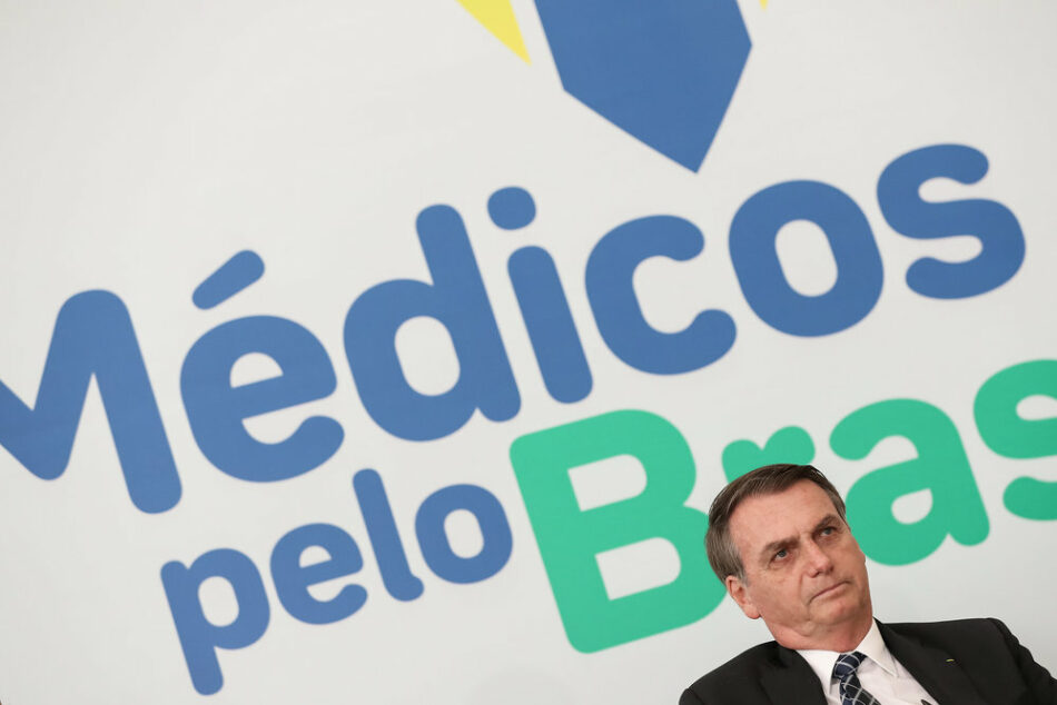 Cuba acusa a Bolsonaro de mentir sobre la cooperación médica con Brasil