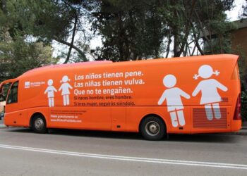 Sterm denuncia la campaña de intolerancia y odio de Hazte Oír en los centros educativos de Murcia