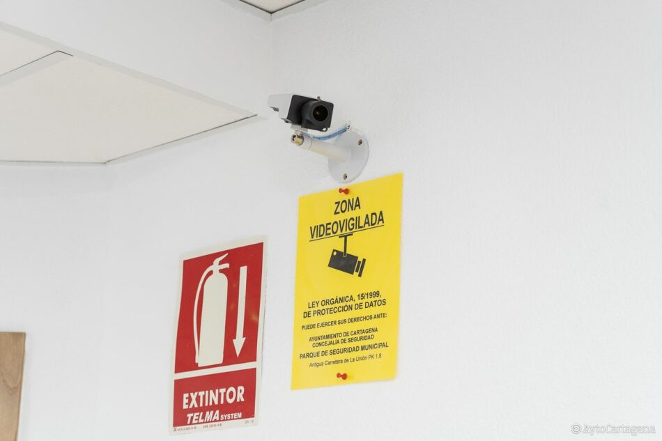 STEs-i rechaza la colocación de cámaras de videovigilancia en las aulas
