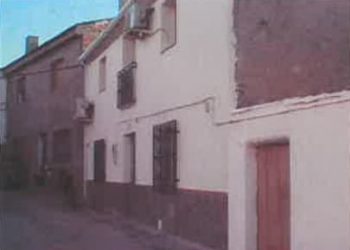 Una familia de El Turro (Granada) puede verse en la calle por la negativa de Caja Rural a concederle un alquiler social