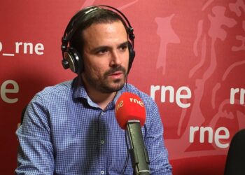 Garzón denuncia que Sánchez trata de constuir un acuerdo desde el “chantaje”