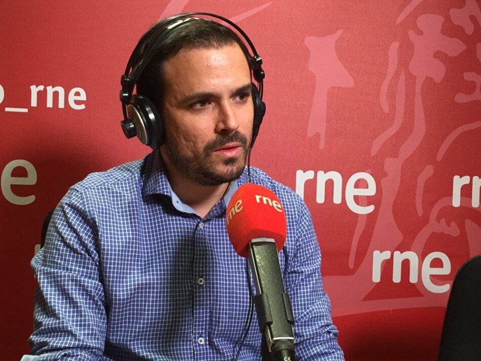 Garzón denuncia que Sánchez trata de constuir un acuerdo desde el “chantaje”